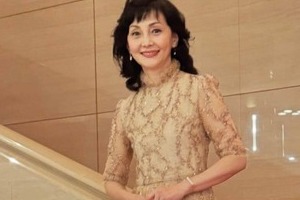 南果歩、艶やかピンクの着物姿で...変わらぬ美貌ダダ漏れ　「お似合いですね」「美しいー」