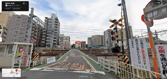 トラブルがあった保谷駅付近の踏切（googleストリートビューより）
