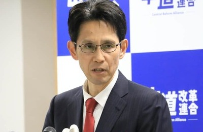 中道・代表選出馬の階議員、「イケメン俳優」次男の話題に笑顔　父に似てると言われると「すごい嫌がります」
