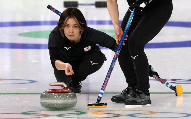 日韓戦で活躍する吉村選手（写真：ロイター/アフロ）
