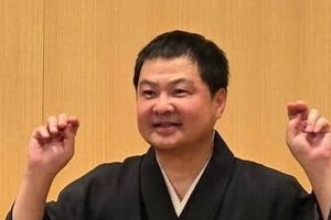 月亭方正、美人妻「顔出し」夫婦ショット...58歳の誕生日に　「奥様凄く綺麗」「見ため年齢が若すぎる」