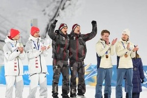 スキージャンプ、日本が一時2位に浮上も...「欧州勢に有利な判定」で批判続出　なぜ途中打ち切りになったのか