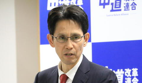 中道・階猛氏、公明票めぐる発言改めて謝罪　イケメン俳優の息子「こんな間近で父親の謝罪を見るとは...」