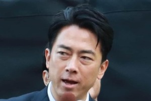 小泉進次郎、高市首相へのさりげない「気遣い」に称賛　ドレスのまくれに気づき...「素敵すぎる」「カッコいい」