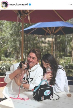 川﨑麻世さんのインスタグラム（＠mayokawasaki）より