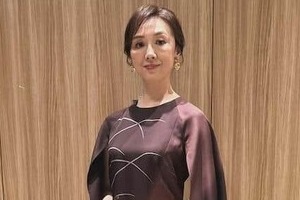 沢尻エリカ、黒ミニワンピで変わらぬ美貌にドキっ　赤間麻里子、山谷花純との3ショットに反響「美しい」