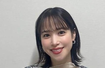 鷲見玲奈アナ、デニムショーパン＆さわやか笑顔で「激カワ」ショット　「とにかく美しい！」「変わらない透明感」