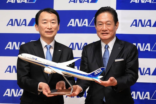 左から平沢寿一副社長、井上慎一社長。平沢氏は4月1日に社長に昇格する