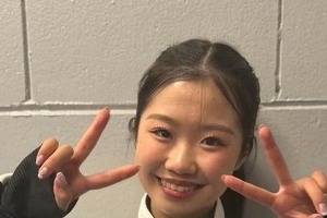 フィギュア銅・中井亜美「激カワ」ほっぺポーズ再び　「何をしてもかわいい」動画に大反響