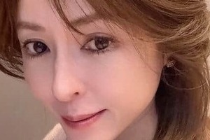 大河内志保、ショーパン×ロングブーツで神スタイル...色気ダダ漏れ　「めっちゃ素敵ーーー！！」「綺麗すぎ」