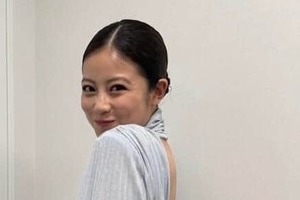 今田美桜、黒レースのミニ丈ワンピ姿にドキっ...アンニュイな表情で「最高に素敵」「何という可愛さ」