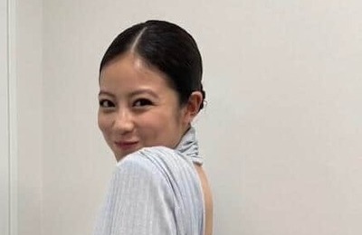 今田美桜、黒レースのミニ丈ワンピ姿にドキっ...アンニュイな表情で「最高に素敵」「何という可愛さ」
