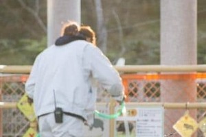 子ザルの「パンチくん」をダシにした詐欺サイト、「THE TIME,」が直撃すると、飼育員のふりをして「親愛なる友人よ」とあきれた対応