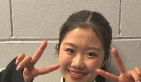 フィギュア中井亜美、振付師と仲良し2ショ...身寄せ合い、ハグも　「本当に誇りに思います」