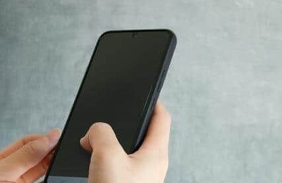 スマホ料金がまさかの大幅増　「必要だと言われた」70代母親が高額契約...家族が取れる対応は