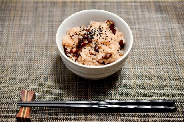 約2100食分の赤飯を廃棄（写真はイメージ）