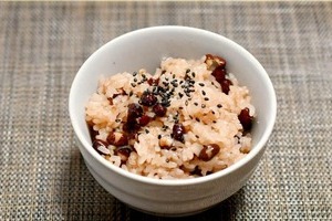 約2100食の赤飯廃棄に批判相次ぐ...「誰」が電話した？　「圧力的なものは全くない」と市教委の担当者