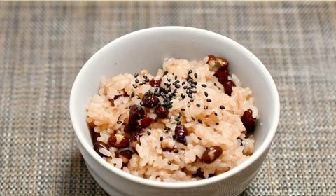 約2100食の赤飯廃棄に批判相次ぐ...「誰」が電話した？　「圧力的なものは全くない」と市教委の担当者