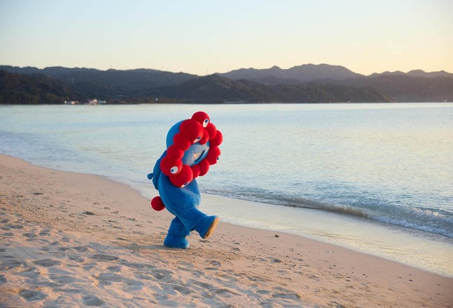 ミャクミャクの写真集「I myaku you.」より
