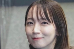 吉岡里帆、透け感黒ドレス姿＆かわいすぎショートヘアの衝撃　「美しすぎる」「なんでこんなに可愛いんですか？」