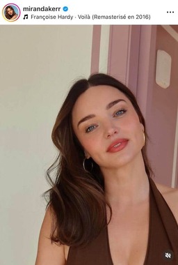 ミランダ・カーさんのインスタグラム（＠mirandakerr）より
