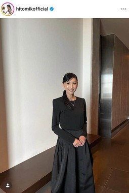 黒木瞳さんのインスタグラム（＠hitomikofficial）より