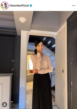 黒木瞳さんのインスタグラム（＠hitomikofficial）より