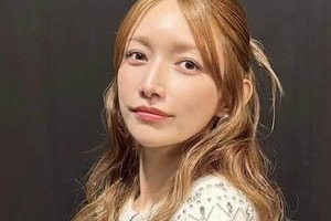 後藤真希、透け感花柄ワンピで色気ダダ漏れ...「奇跡」「美し過ぎ」　タイトなミニドレスのTWICEモモと2ショット