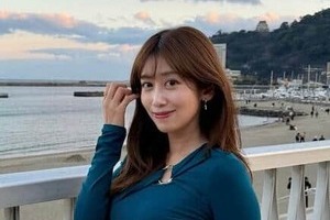 「役満ボディー」岡田紗佳＆元NHK中川安奈アナ、ダブル役満級2ショットに反響　「めっちゃくちゃ可愛い～」