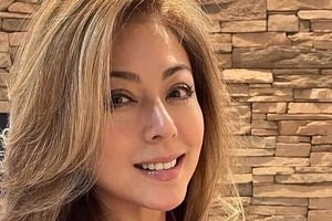 武田久美子、ミニ丈トップスからのぞく美腹筋に釘付け...すらり神スタイルの美貌　「かっこいい」「本当にお綺麗」