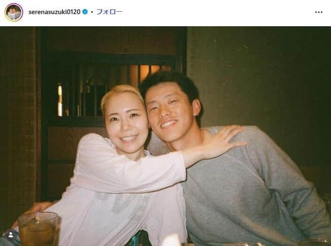 辰己涼介選手と妻・セリーナさん。セリーナさんのインスタグラム（＠serenasuzuki0120）より