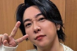 ミセス大森元貴、メガネ×前髪ありオフショにファン悶絶　「色気ずる！」「イケメンすぎて倒れる」