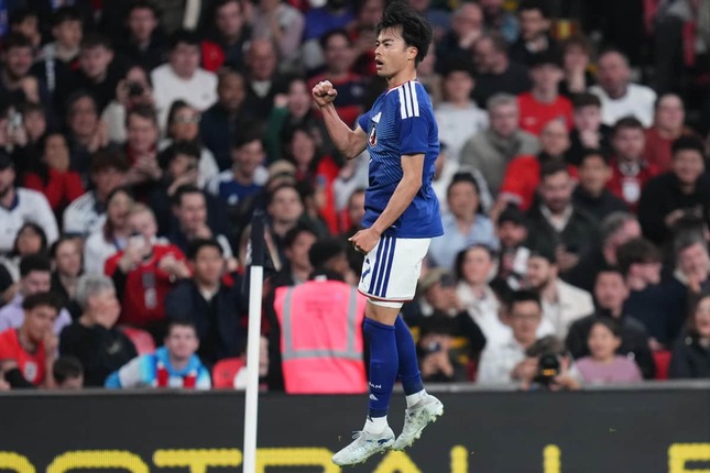 三笘薫選手（写真：AP/アフロ）