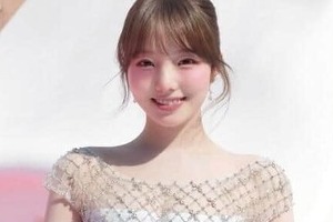 本田真凜、ニット帽×ピンクのウエアで「人生初スキー」かわいさ限界突破　「めっちゃ可愛い」「雪の妖精みたい」