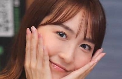 フリーアナ・長久梨那、I字バランスで笑顔ショット　「メチャメチャ可愛い」「柔らか～」