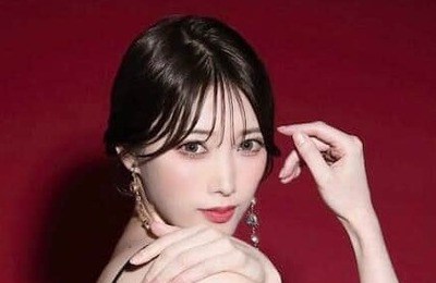 赤井沙希、黒ドレス姿で色気ダダ漏れ...神スタイル炸裂ショット　「エレガントで綺麗」「美しすぎ」