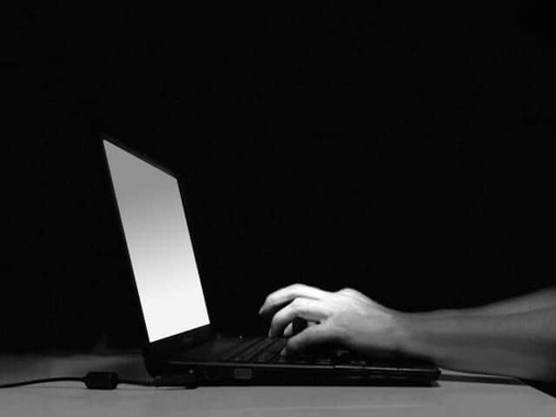 ネット上の誹謗中傷は深刻な問題だ（写真はイメージ）