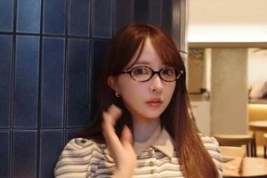 三上悠亜、ヘソ出しコーデにドキっ...「お気に入り」ピンクの肩出しトップスで　「大人の雰囲気」「とても美しい」