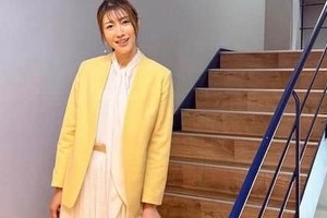 狩野舞子、ミニスカ×ハイソックスのゴルフウェア姿　「可愛い」「スタイル最高」異次元スタイル