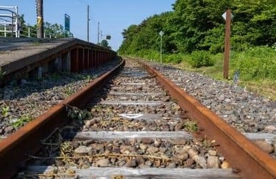 「どうにもならない」田舎のローカル線「廃止」相次ぎ、都会の新幹線は伸び続ける　直面する冷酷な鉄道事情