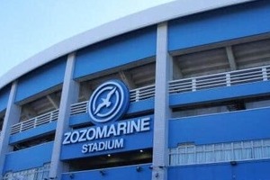 ロッテ・サブロー監督、黒木投手コーチの袖を引っ張る光景に　「選手にいい影響及ぼさない」とOB指摘