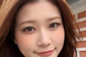 生見愛瑠、黒ミニスカで美しさ限界突破　「スタイル良すぎ」「美人すぎる」ファン悶絶の春コーデ