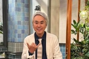元自民党幹事長・石原伸晃氏、美人妻と東京ディズニーシーへ　ラブラブ2ショに「素敵な夫婦」「奥様美しい」