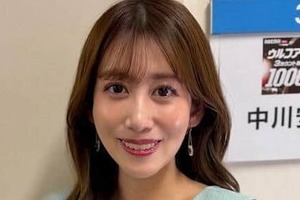 中川安奈アナ、ミニスカゴルフウェア姿でラウンドへ　「今日はポロシャツと靴下のスマイルくんがポイント」