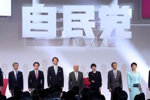 自民党大会で自衛官が国歌斉唱　高市首相「知らなかった」小泉防衛相「私人として」に「隊員がかわいそう」