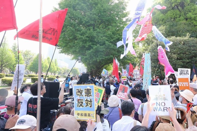 国会議事堂周辺では多様なアクションが実施された