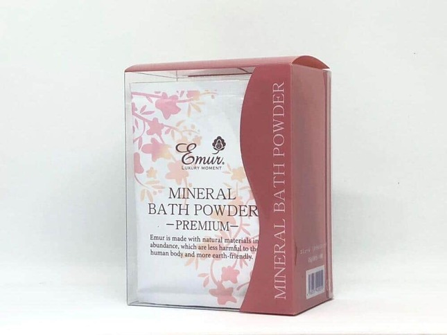 話題の入浴剤「エミュール ミネラルバスパウダー プレミアム」（公式提供）