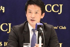 中道・小川代表、スペイン訪問で愕然...クロワッサンが1500円で「買えませんでした」　円安でANA機すら外国人客ばかり