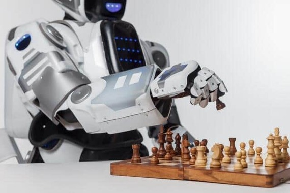 クマとロボット、どっちが賢いかの攻防（画像はイメージ）