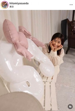 安枝瞳さんのインスタグラム（＠hitomiyasueda）より